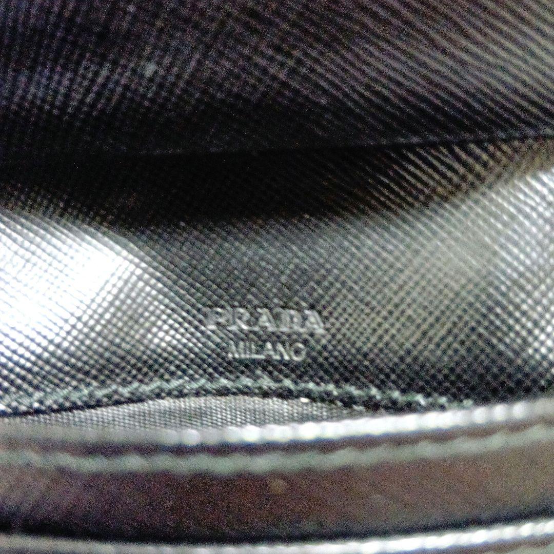 プラダ　カードケース　名刺入れ　ロゴ刻印　レザー　ブラック　正規品