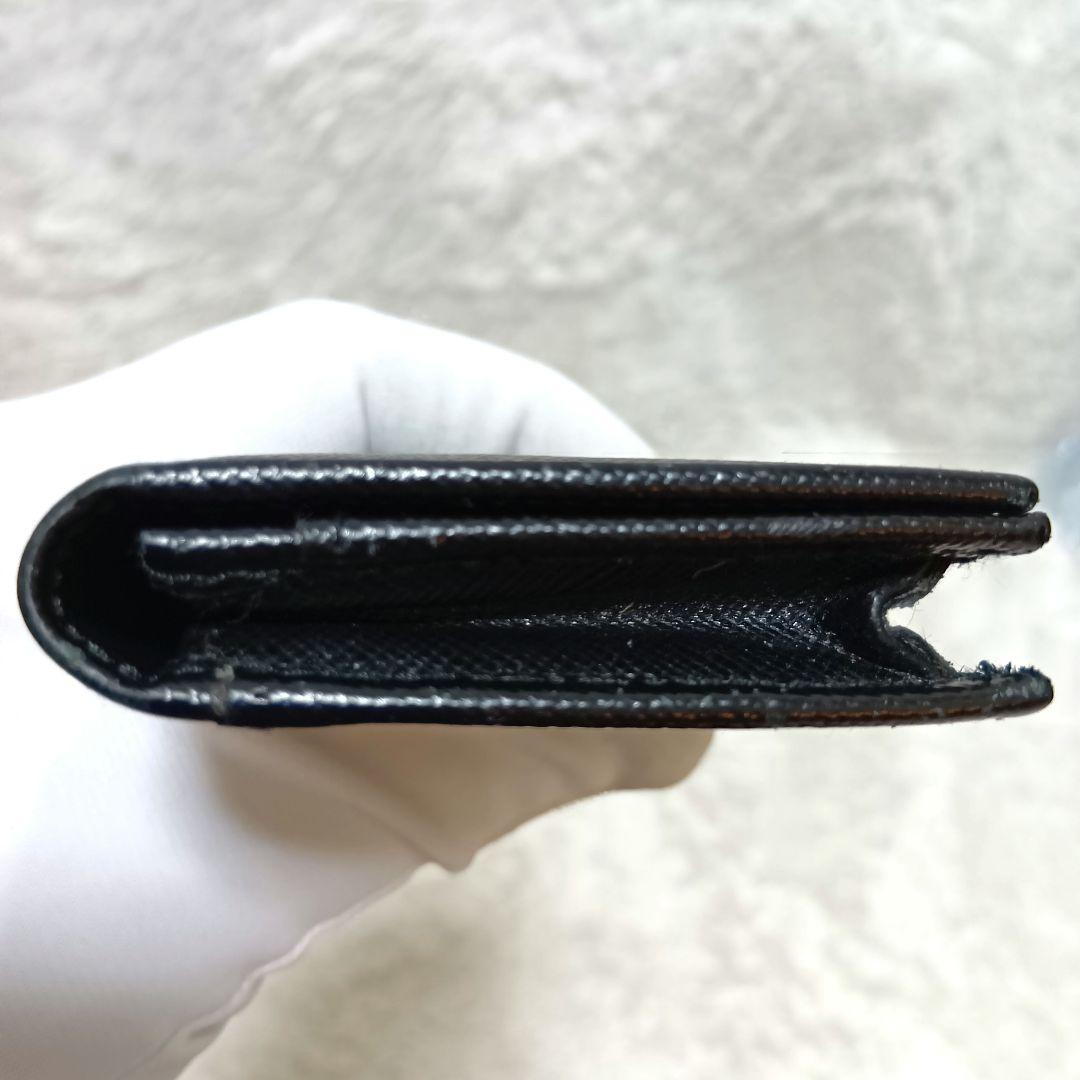 プラダ　カードケース　名刺入れ　ロゴ刻印　レザー　ブラック　正規品