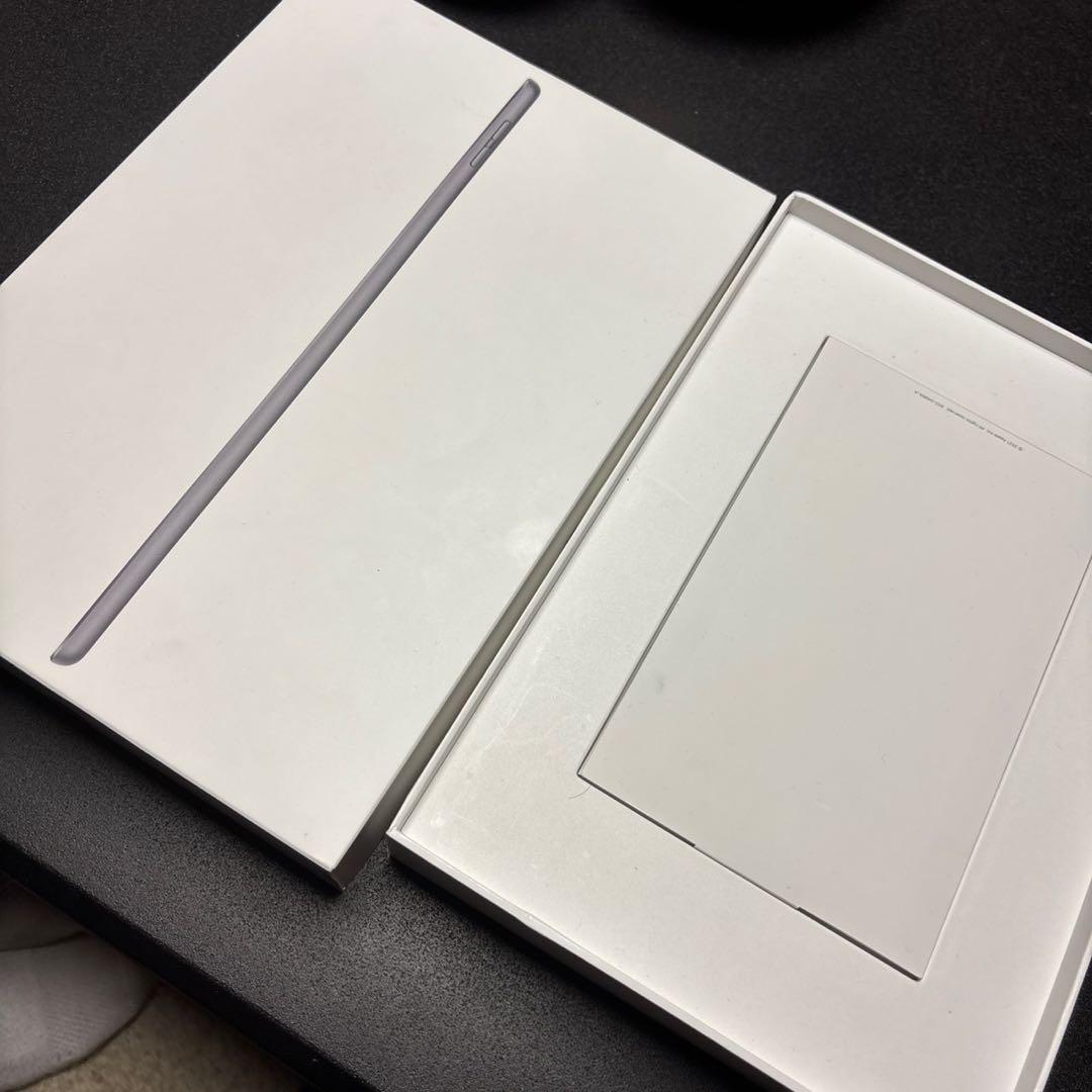 iPad 本体 スペースグレー9世代64GBセルラーモデル