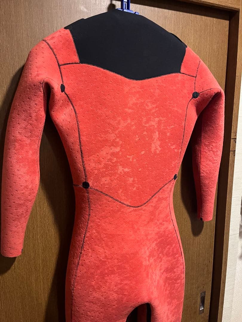 ほぼ新品　FAVULA ウェットスーツ　3／5ミリ　年末年始限定価格