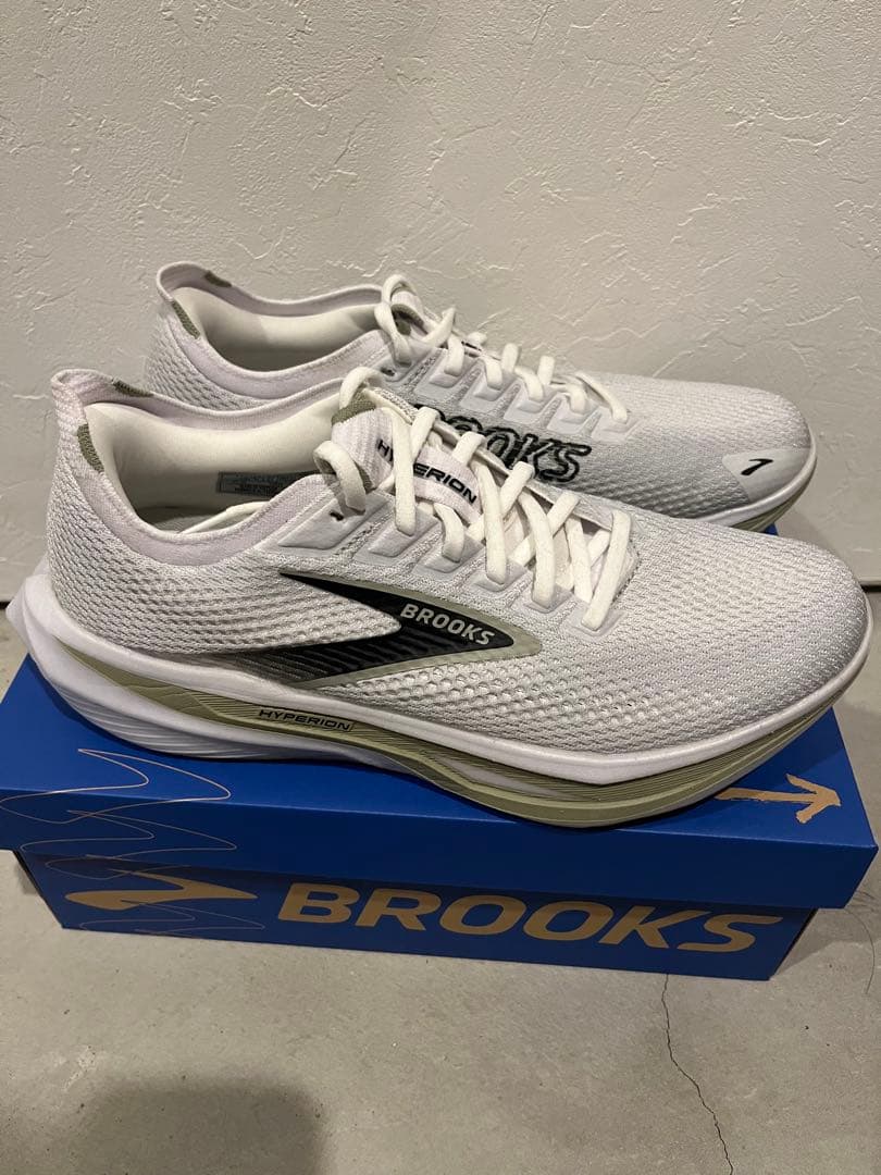 BROOKS ハイペリオン3 27センチ