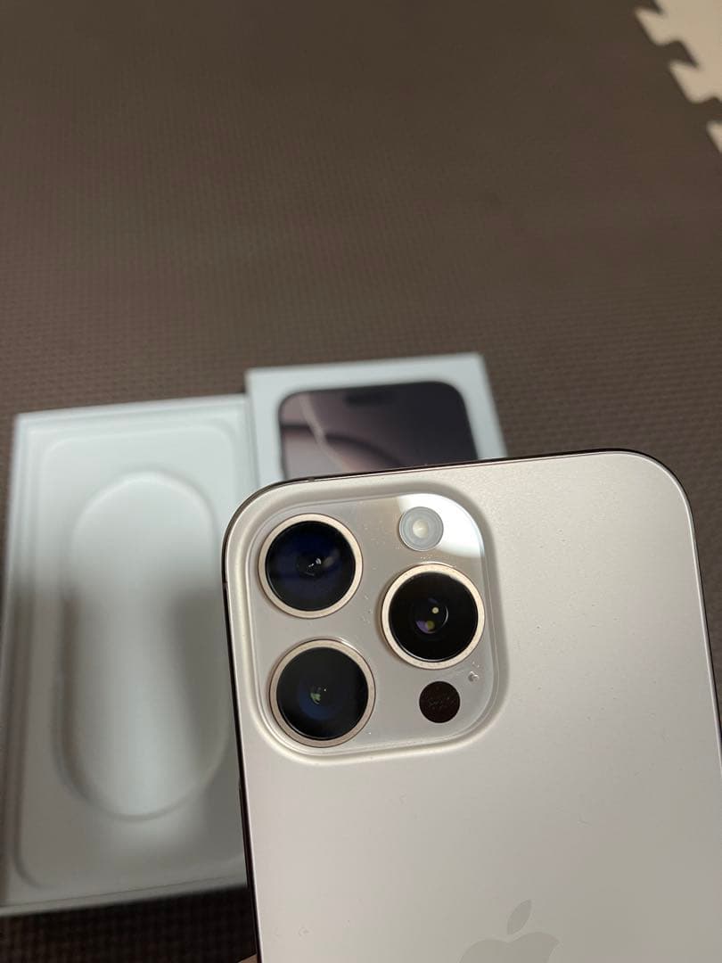 美品 iPhone 16promax 256gb バッテリー100%