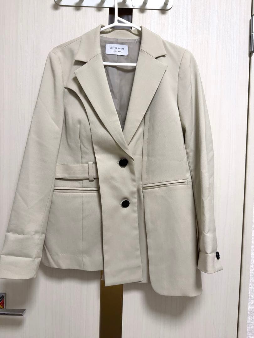 UNITED TOKYO ベージュ テーラードジャケット