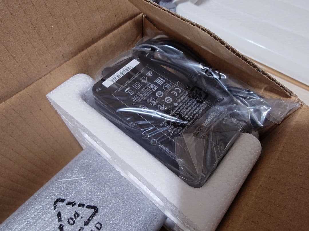 新品未使用 YAMAHA SR-C20a スピーカー