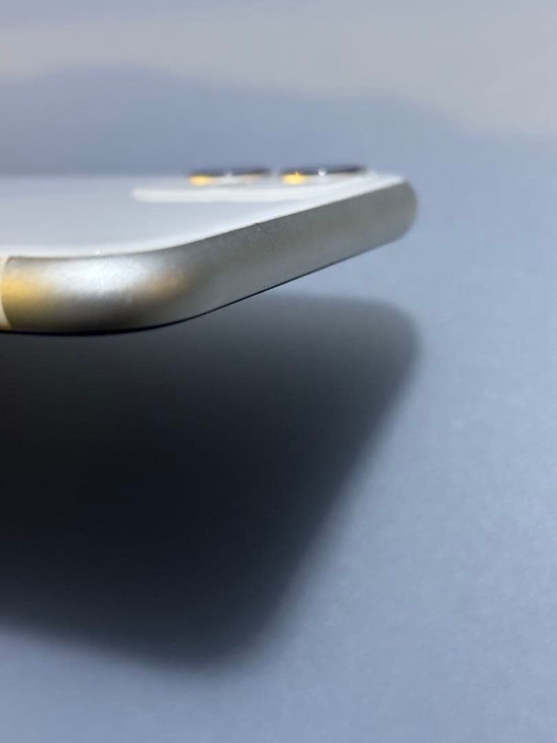 Apple iPhone 11 ホワイト 本体　128GB SIMフリー