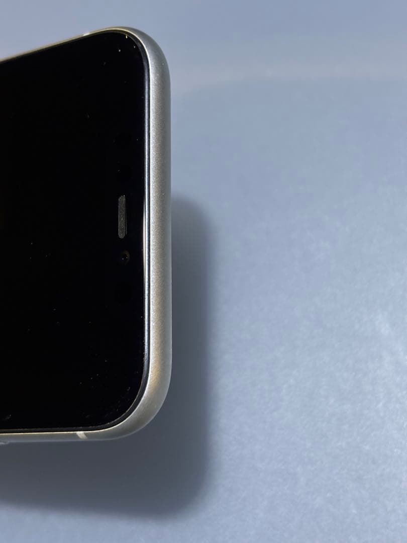 Apple iPhone 11 ホワイト 本体　128GB SIMフリー