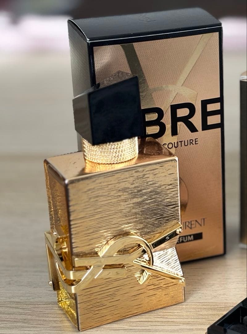 【最安値】美品 イブサンローラン リブレ ホリデー