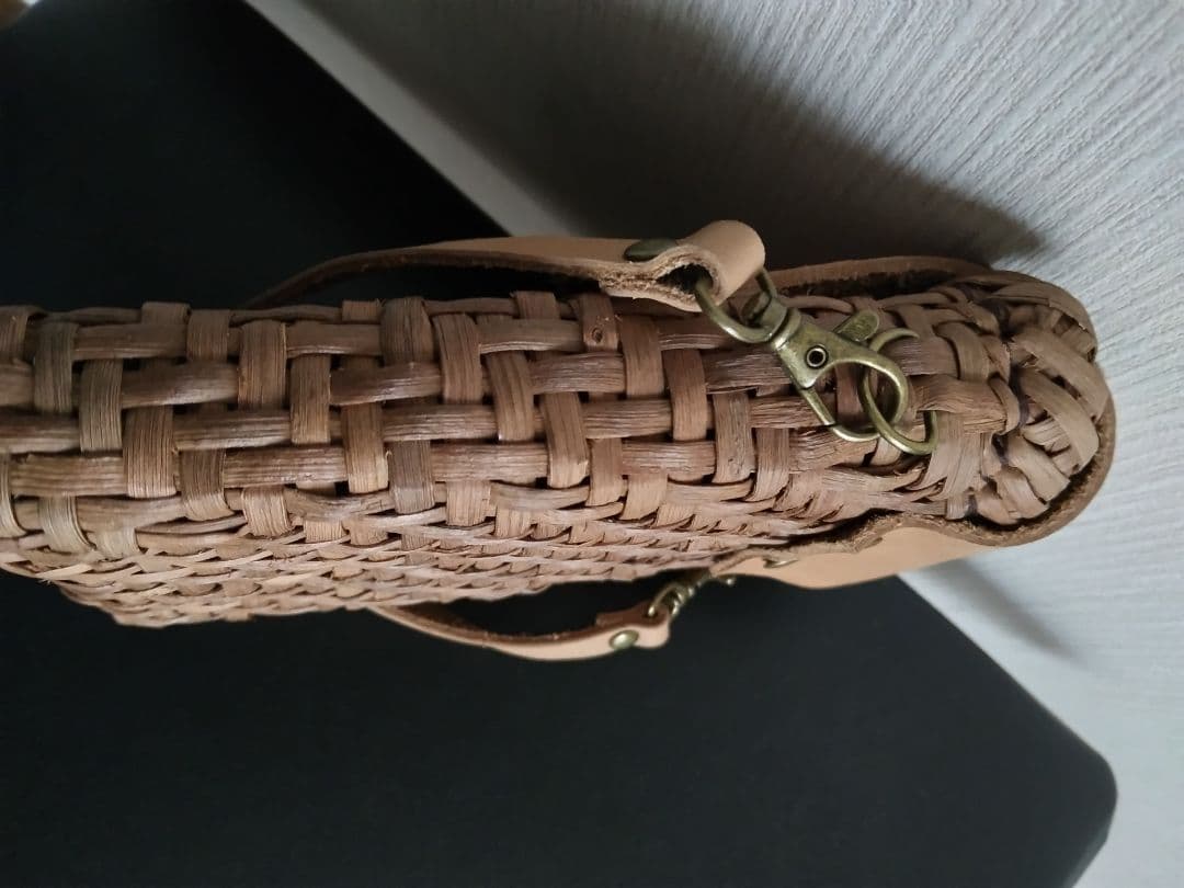 山葡萄のポシェット。スマホ入れ