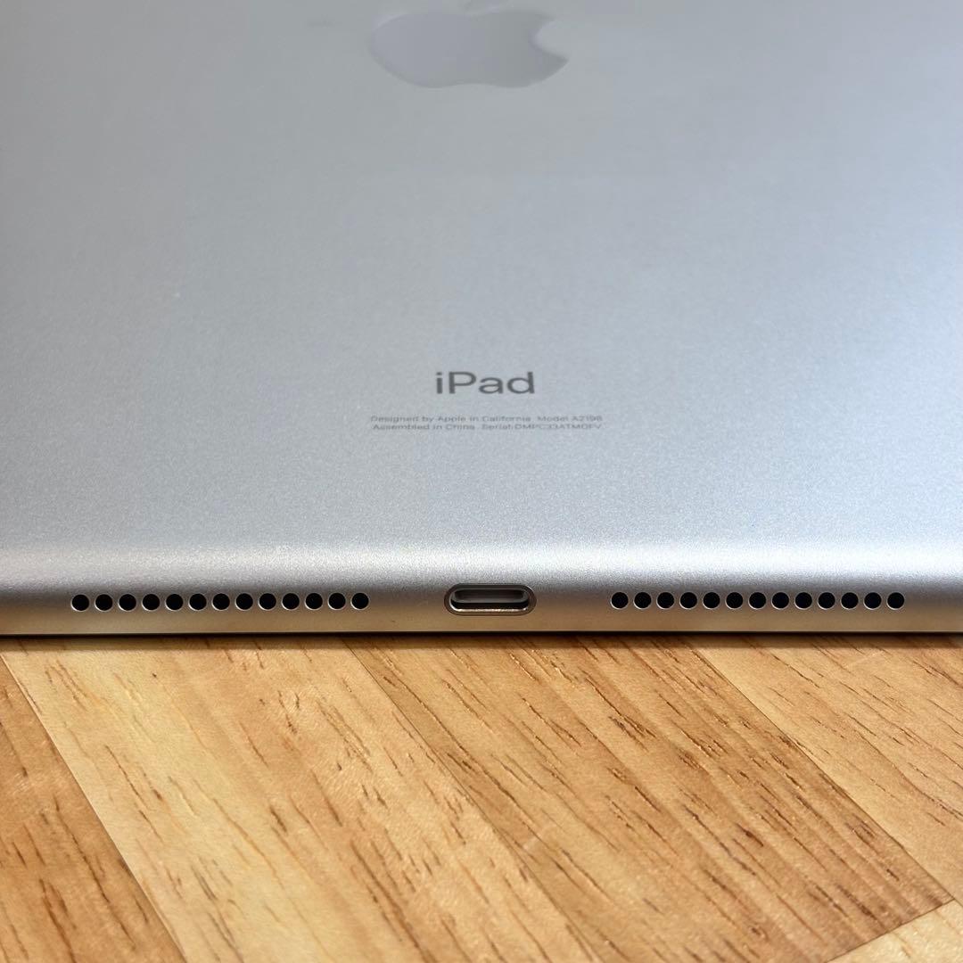 iPad 第7世代 32GB SIMフリー 本体のみ