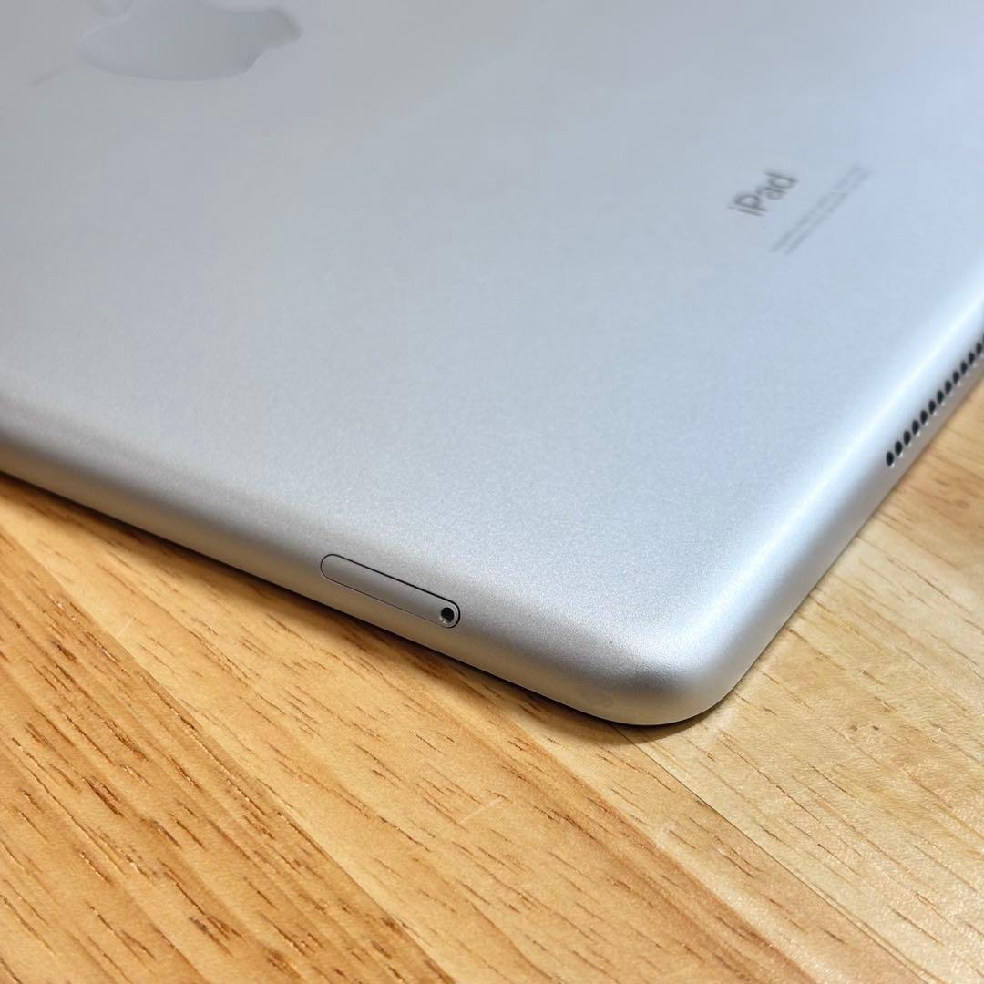 iPad 第7世代 32GB SIMフリー 本体のみ