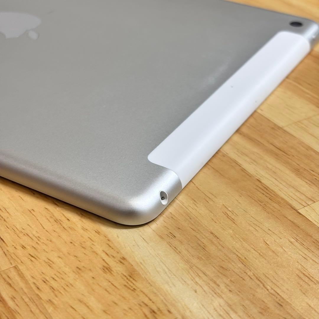 iPad 第7世代 32GB SIMフリー 本体のみ