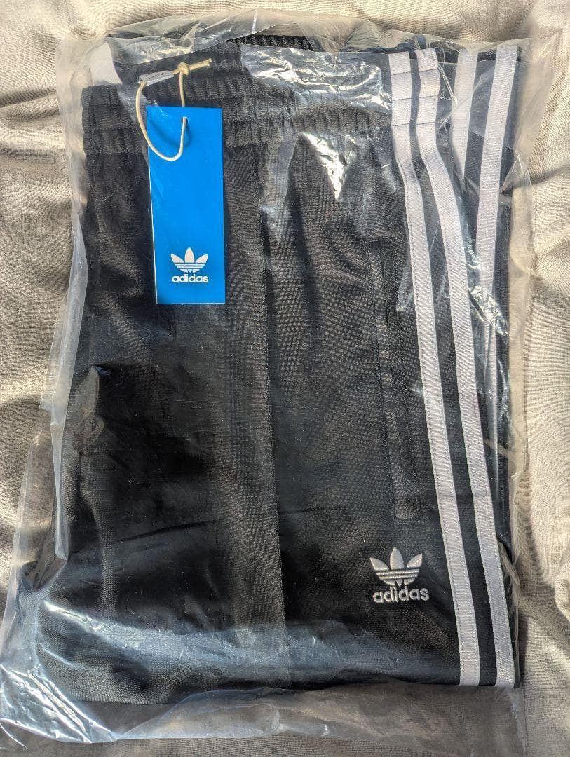 アディダス adidas ワイドシルエット ジャージトラックパンツ 新品 XL