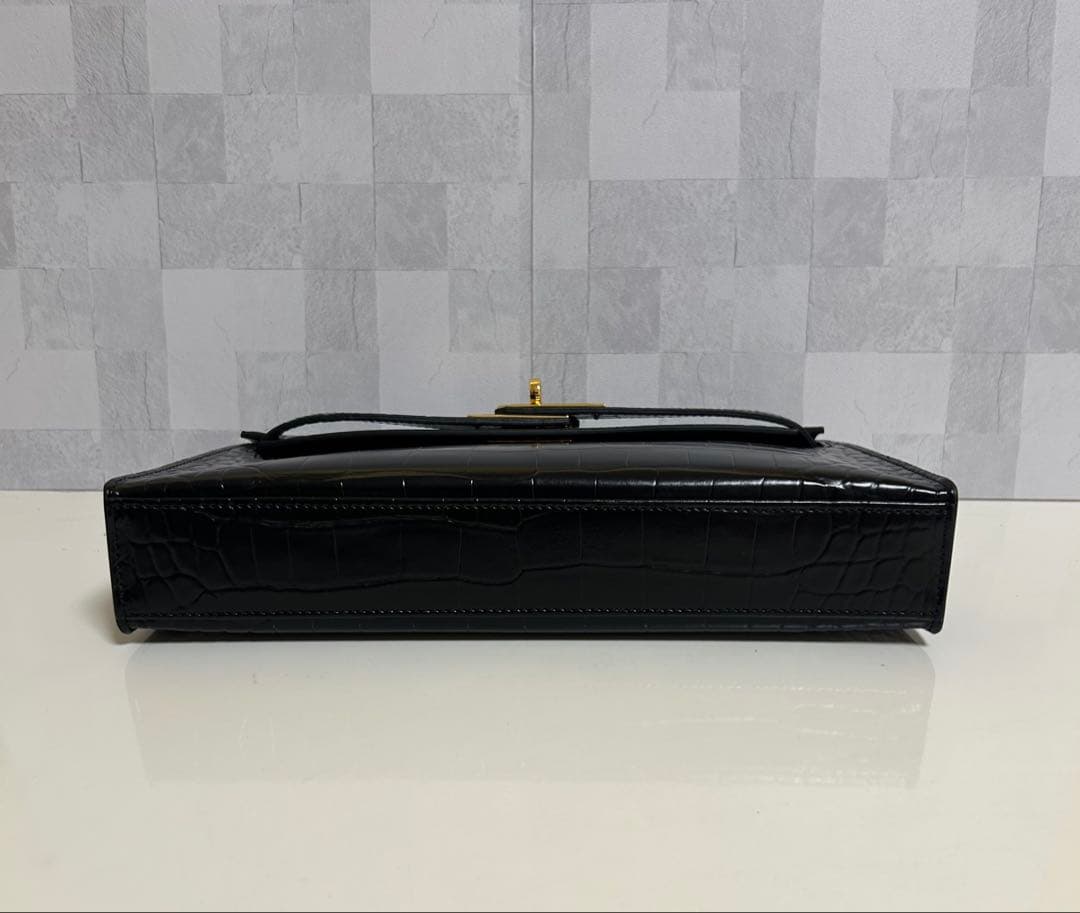 本革　クロコダイル調レザー クラッチバッグ3way