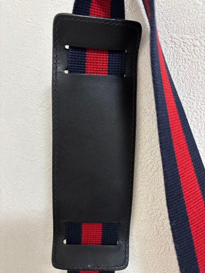 GUCCI スモール メッセンジャー ショルダーバッグ GGスプリーム ブラック