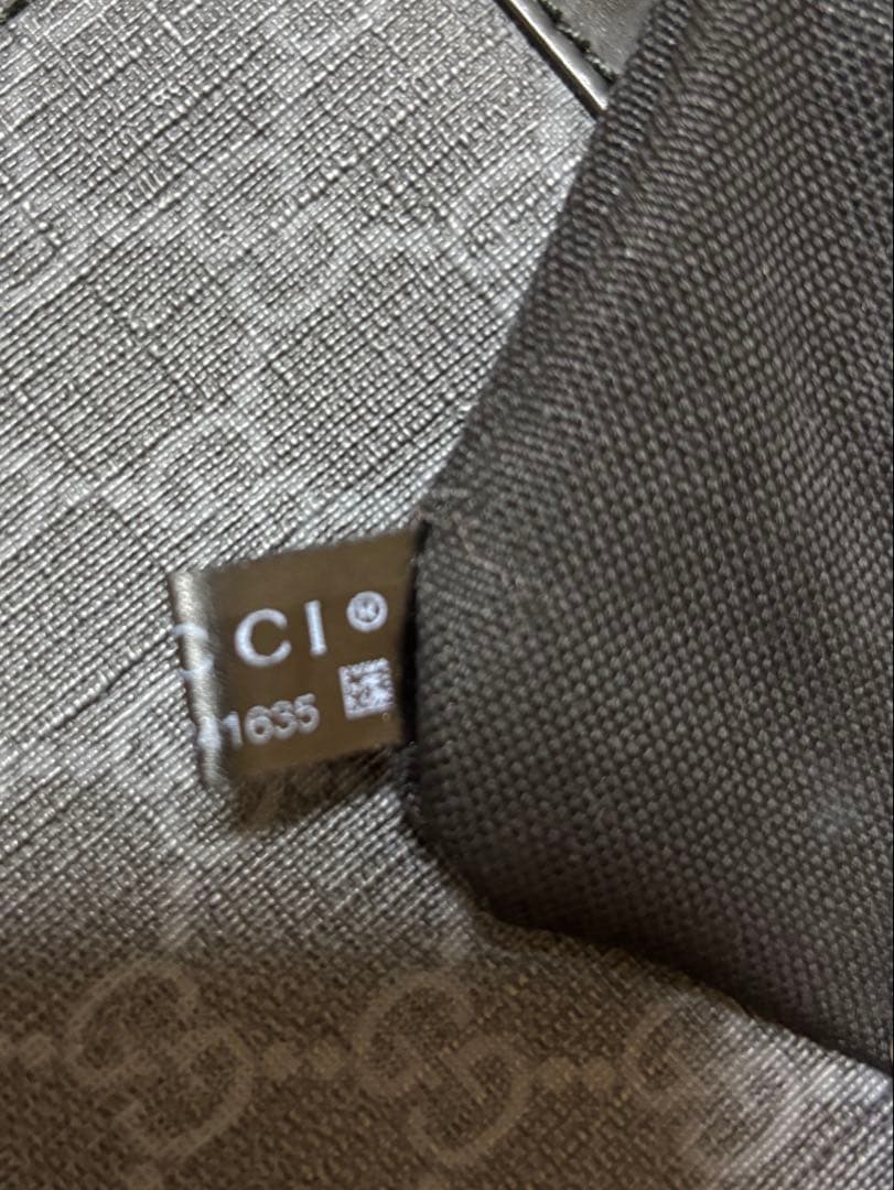 GUCCI スモール メッセンジャー ショルダーバッグ GGスプリーム ブラック