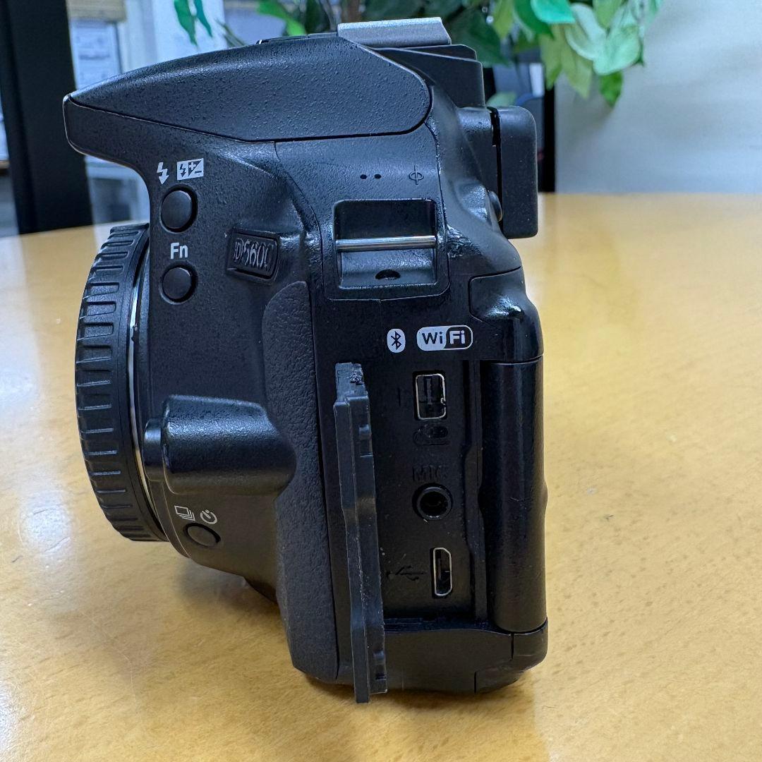【中古品】Nikon D5600