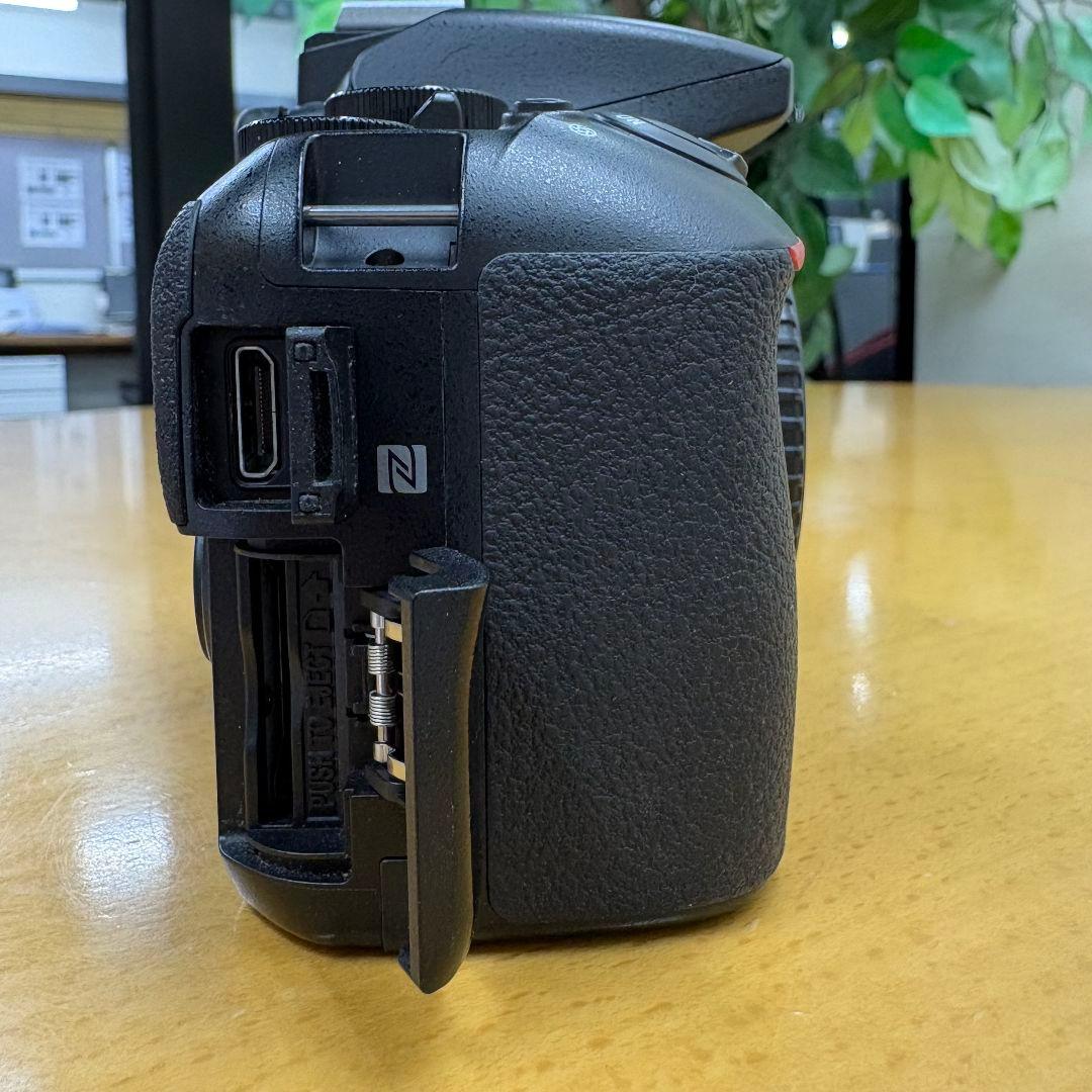 【中古品】Nikon D5600