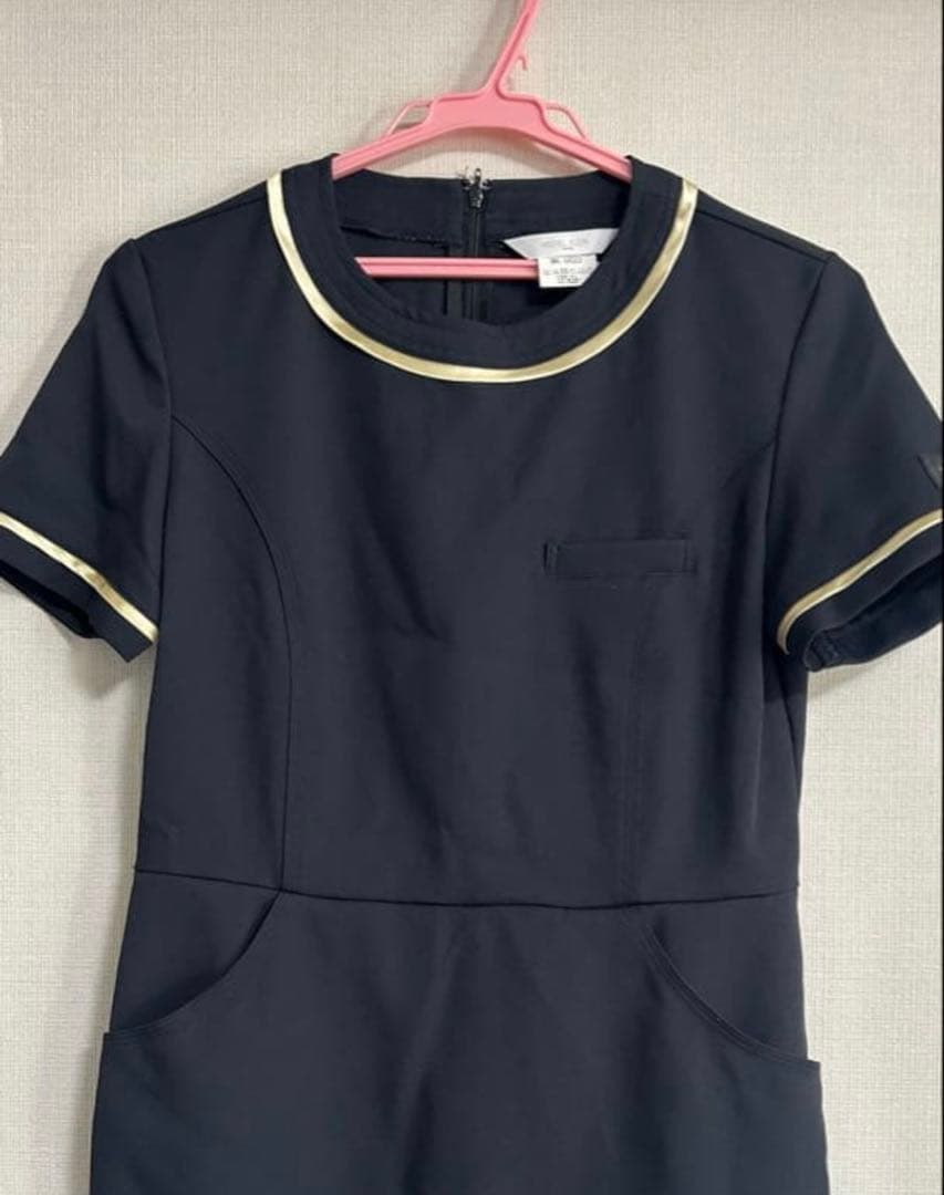 上下セットエステ受付ナース服スクラブミッシェルクラン高級高品質/美品送料込匿名便