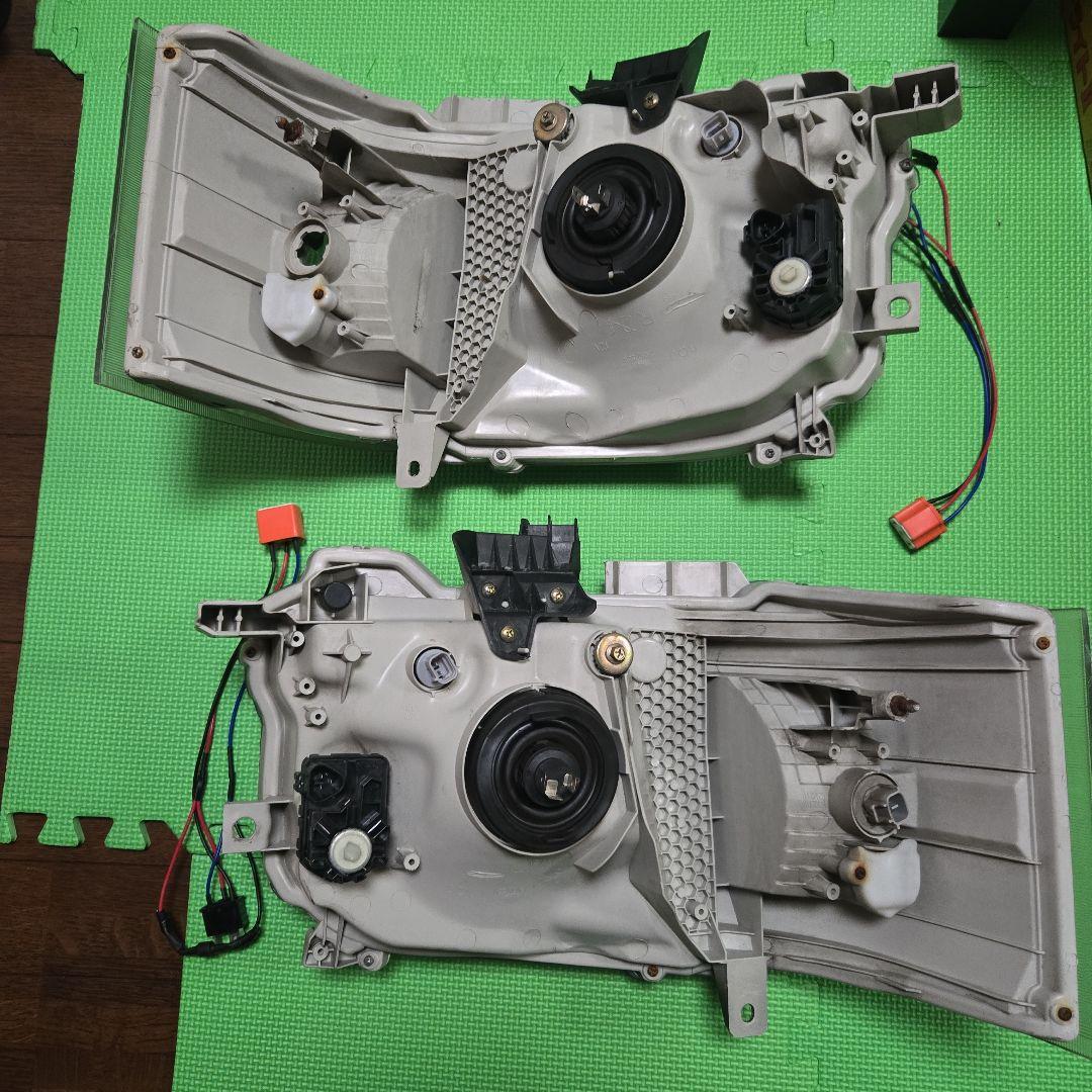 ハイエースヘッドライトセット