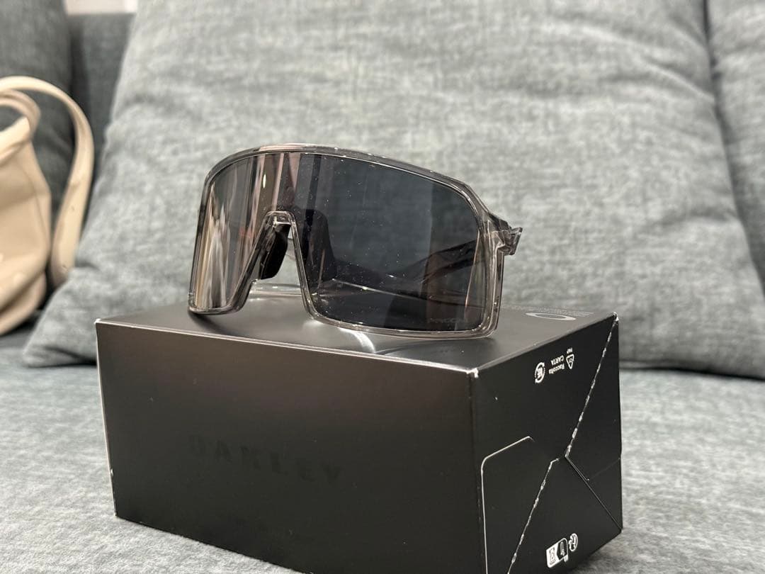 小物 OAKLEY SUTRO grey ink prizm grey