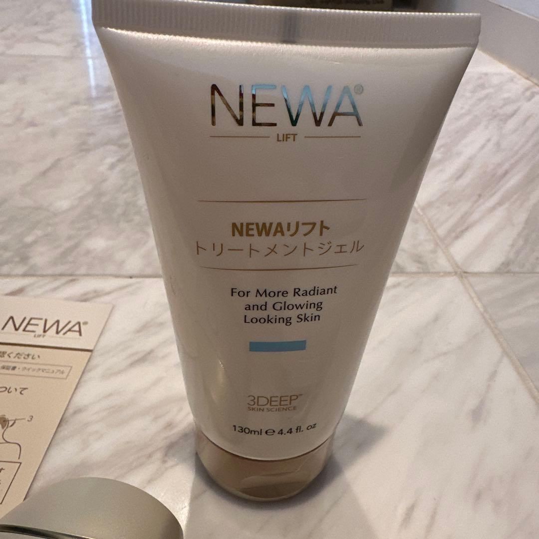 NEWA 美顔器 取扱説明書・クリーム・ポーチ付き