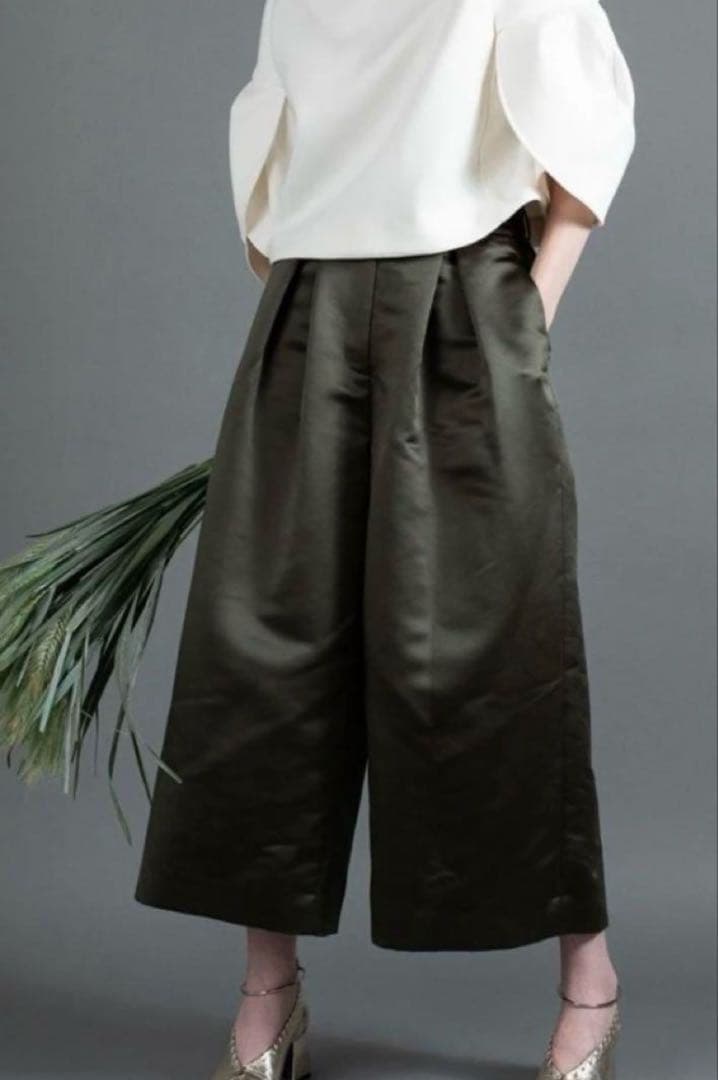 heve サテンフレアガウチョパンツ オリーブ 38 ヘイヴ