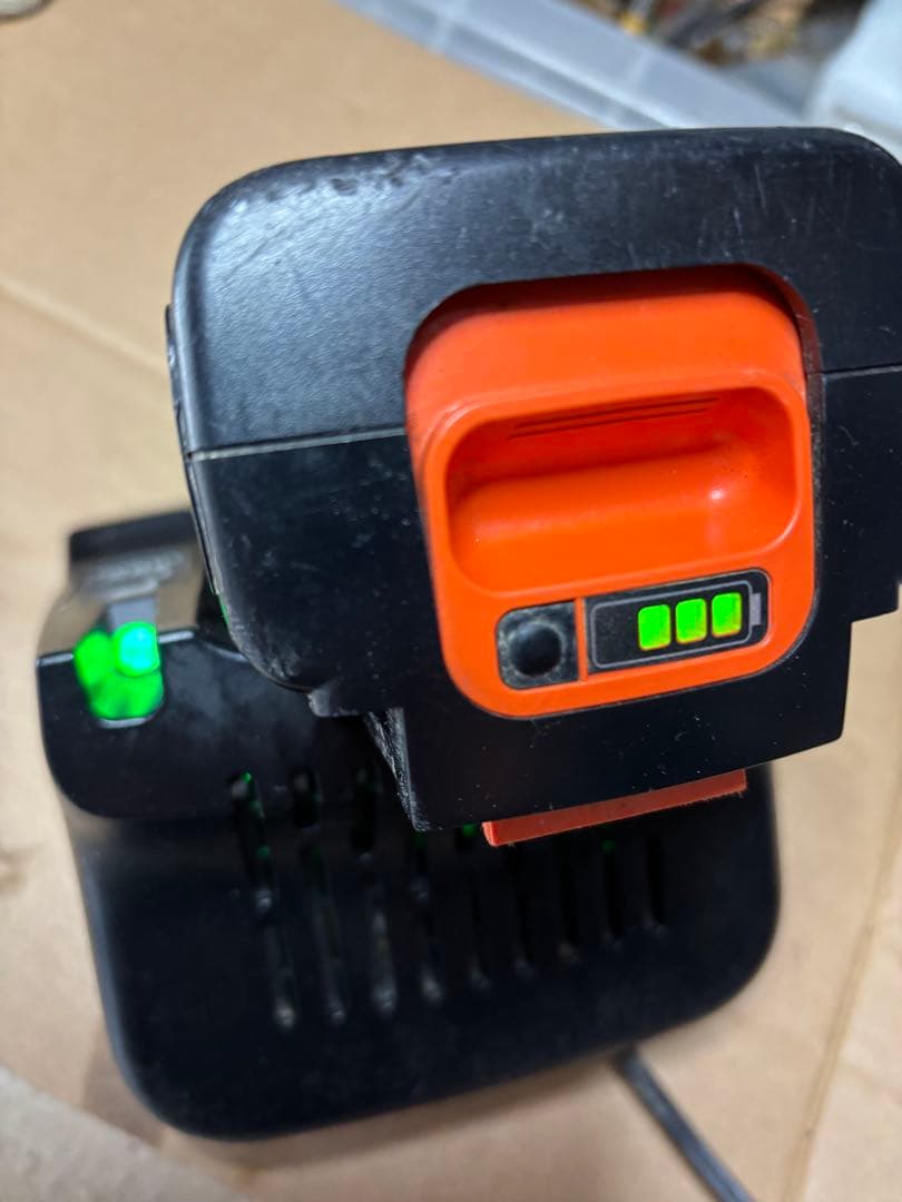 BLACK＆DECKER 36V GLC36N草刈り機　　へポコン