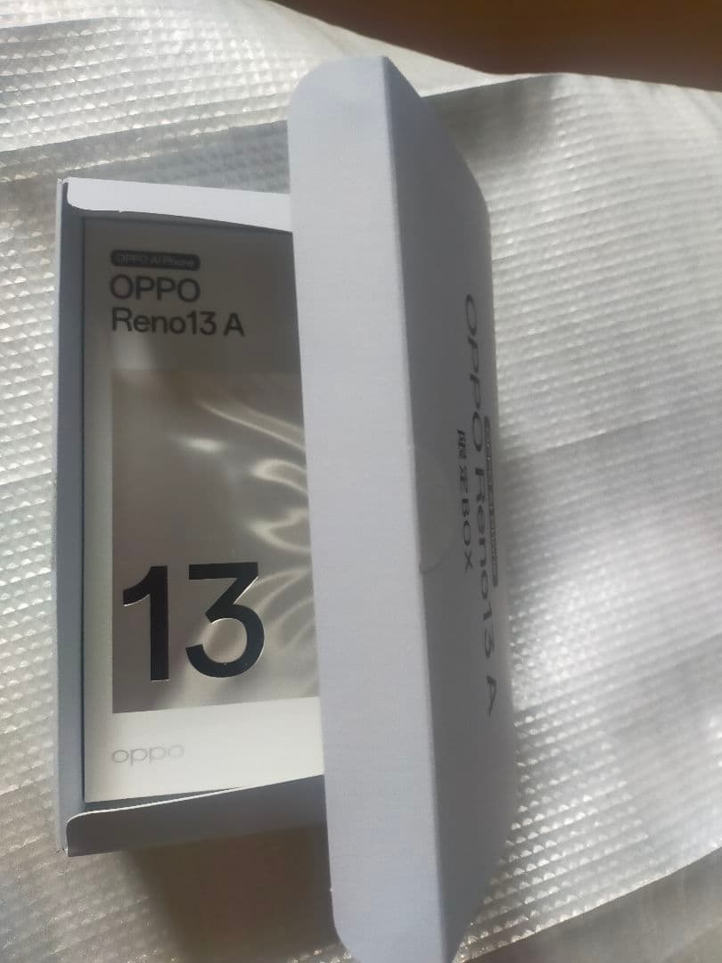 OPPO Reno13 A 本体 ケース付