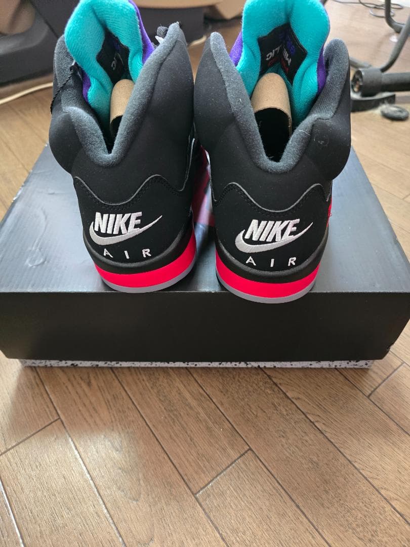 AIR JORDAN　５　Retro　トップ３