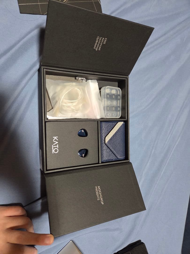 水月雨 moondrop KATO 青 dark blue