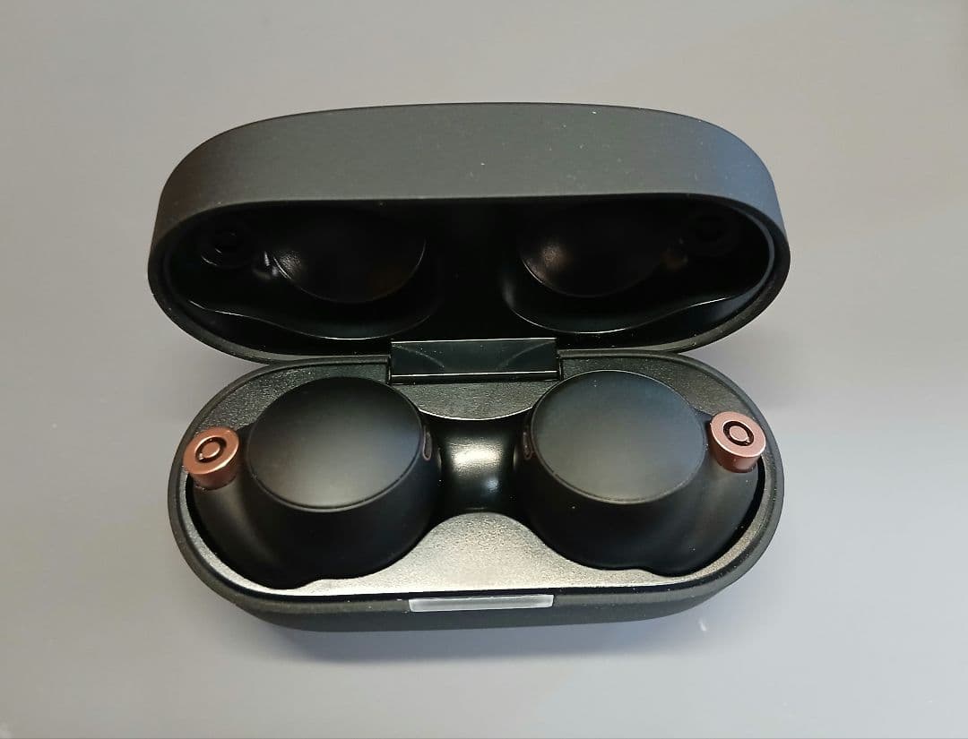 SONY　WF-1000XM4　ワイヤレス　ノイズキャンセリング　イヤホン