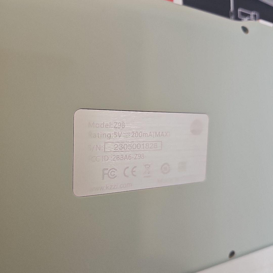 【美品】Kzzi Z98 メカニカルキーボード 抹茶グリーン ガスケット搭載