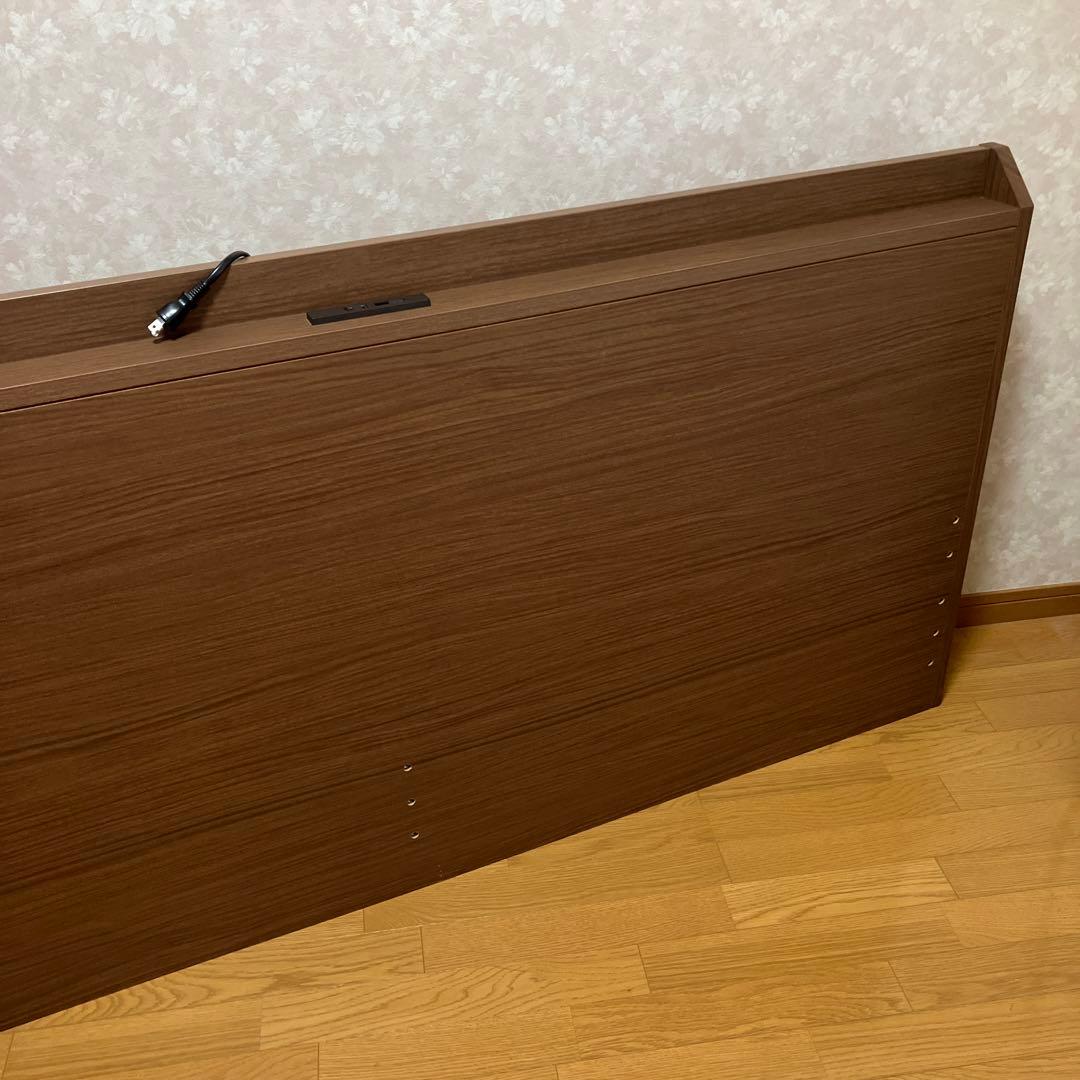 ニトリ　クイーンサイズ　ベットフレームのみ