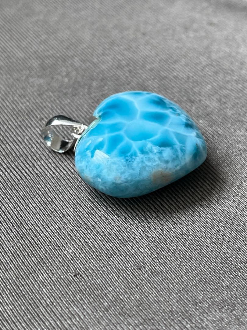 天然石☆高品質！ラリマーハート型ペンダントトップ☆濃いブルー＆模様が美しい！