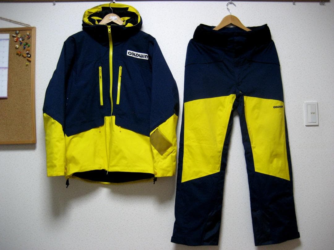 ゴールドウィン 高機能ウェア 上下Lサイズセット　デカロゴ