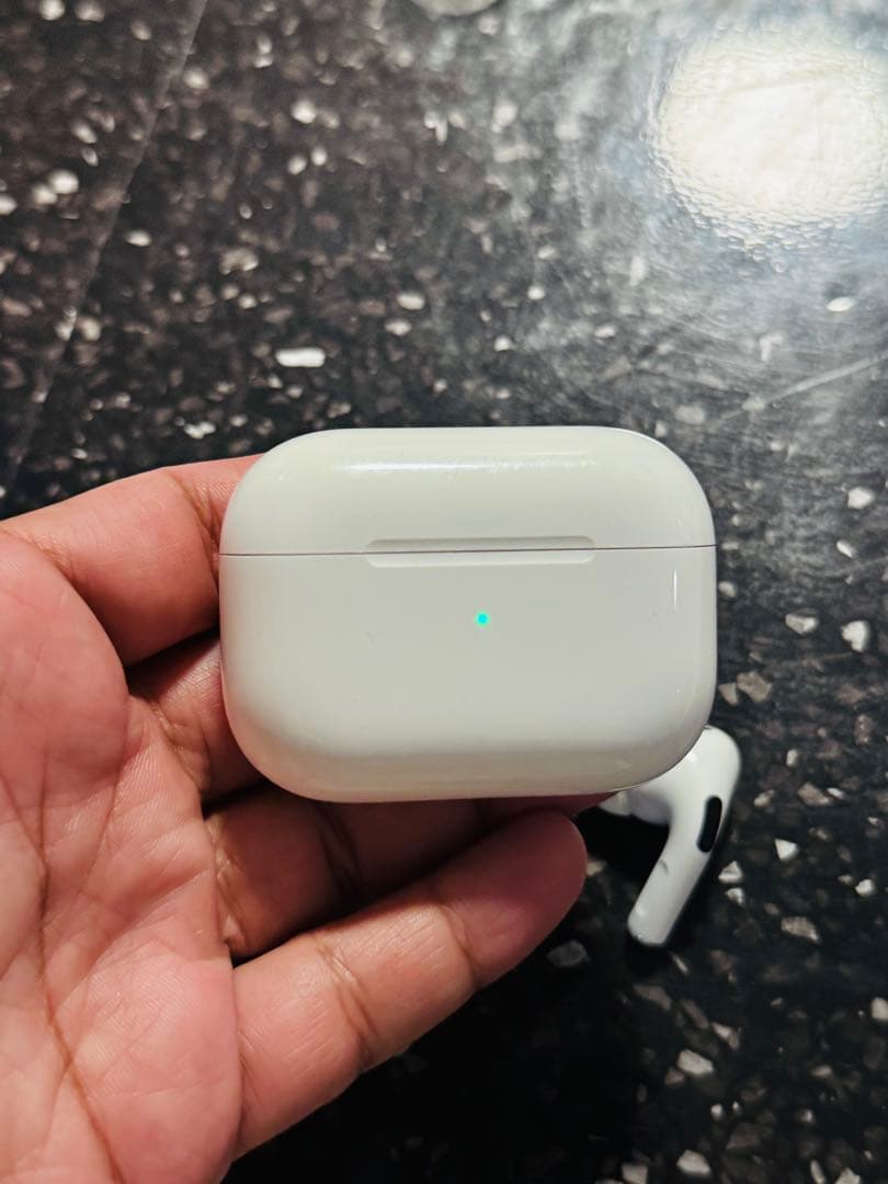 美品　正規品Apple AirPods Pro 第2世代 Type C