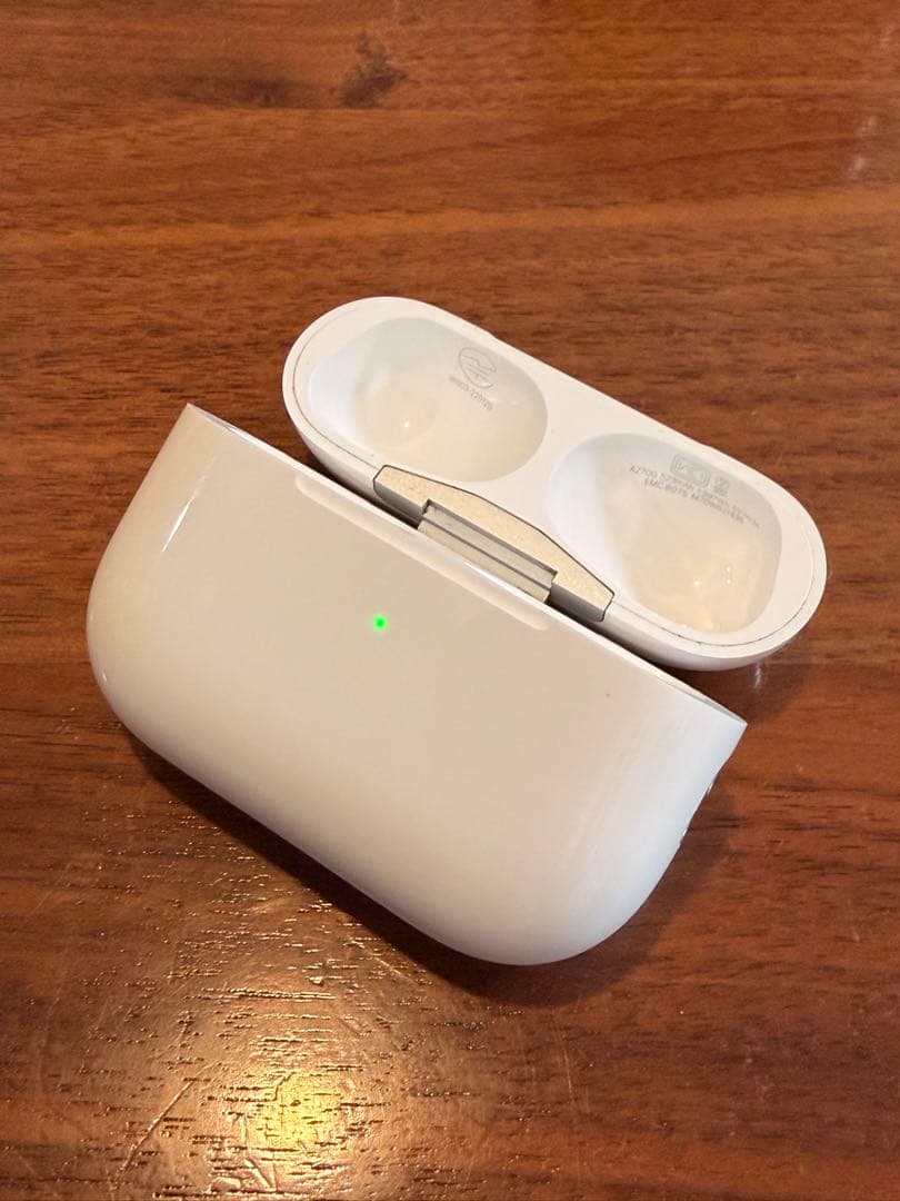 AirPods Pro 2 本体(Lightning版)ケース付き