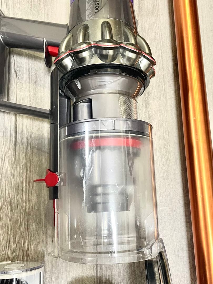 DYSON V10 fluffy cyclone ダイソン掃除機 ドック付き