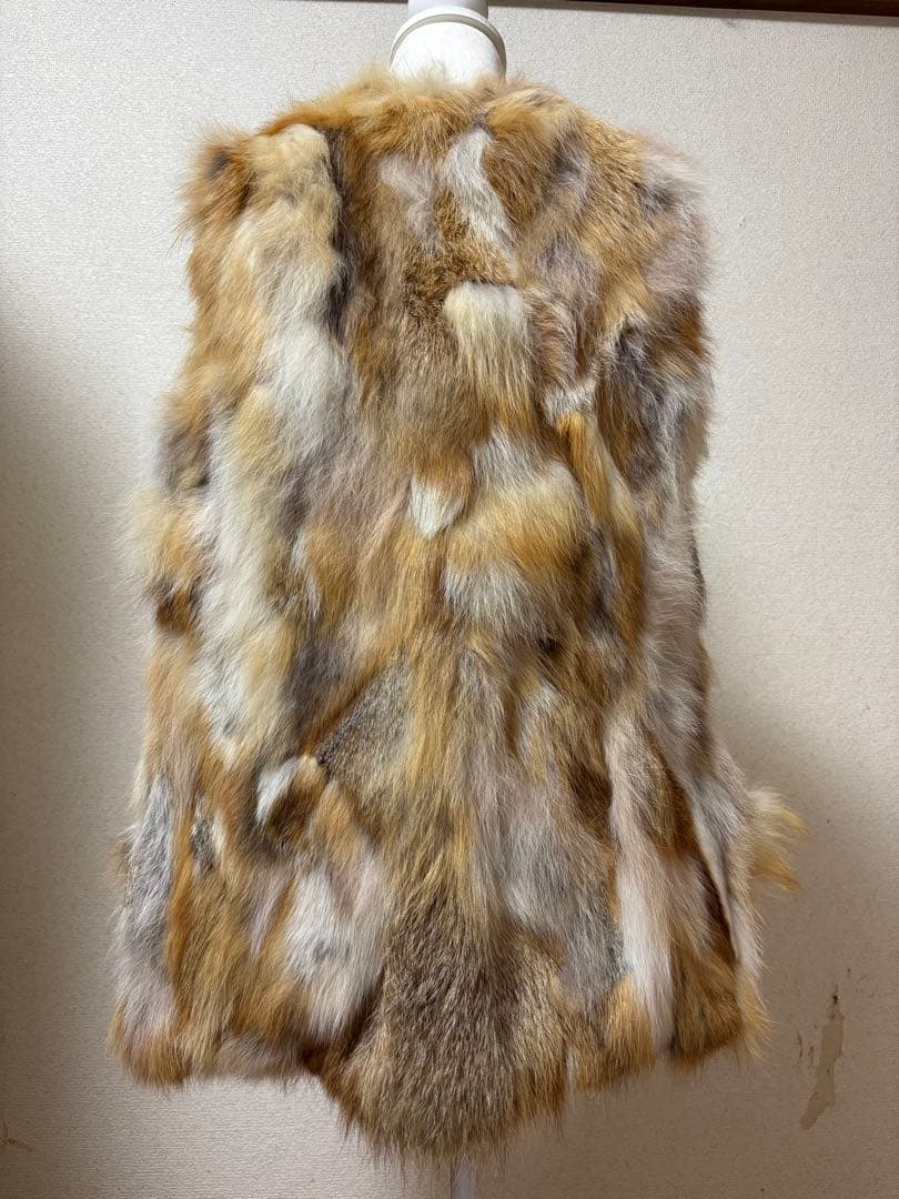 ベージュ系ファー ノーカラーベスト　グレースコンチネンタル