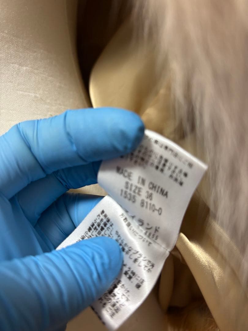 ベージュ系ファー ノーカラーベスト　グレースコンチネンタル