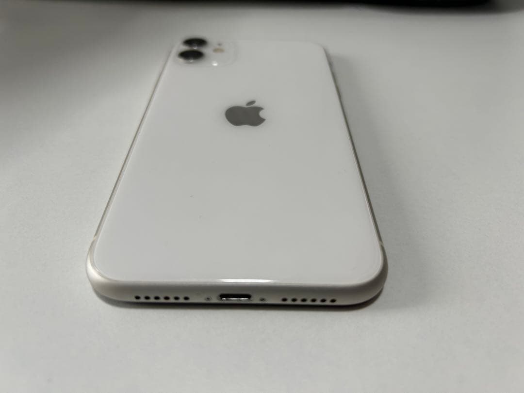 iphone11 128g ホワイト　本体