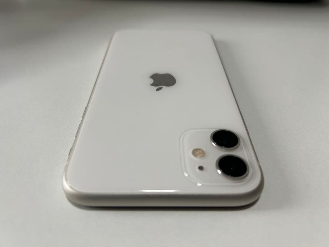 iphone11 128g ホワイト　本体