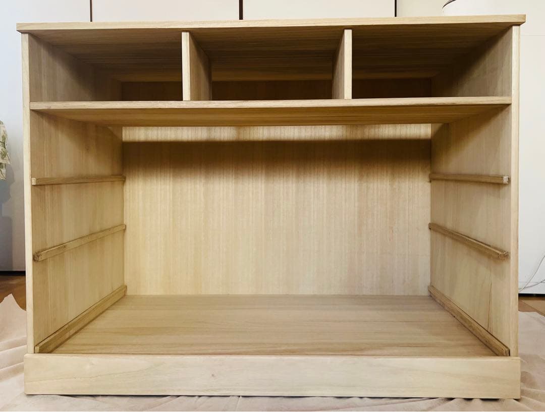 桐ダンス (箪笥)奥行60cm×幅100cm×高さ75.5cm キャスター付