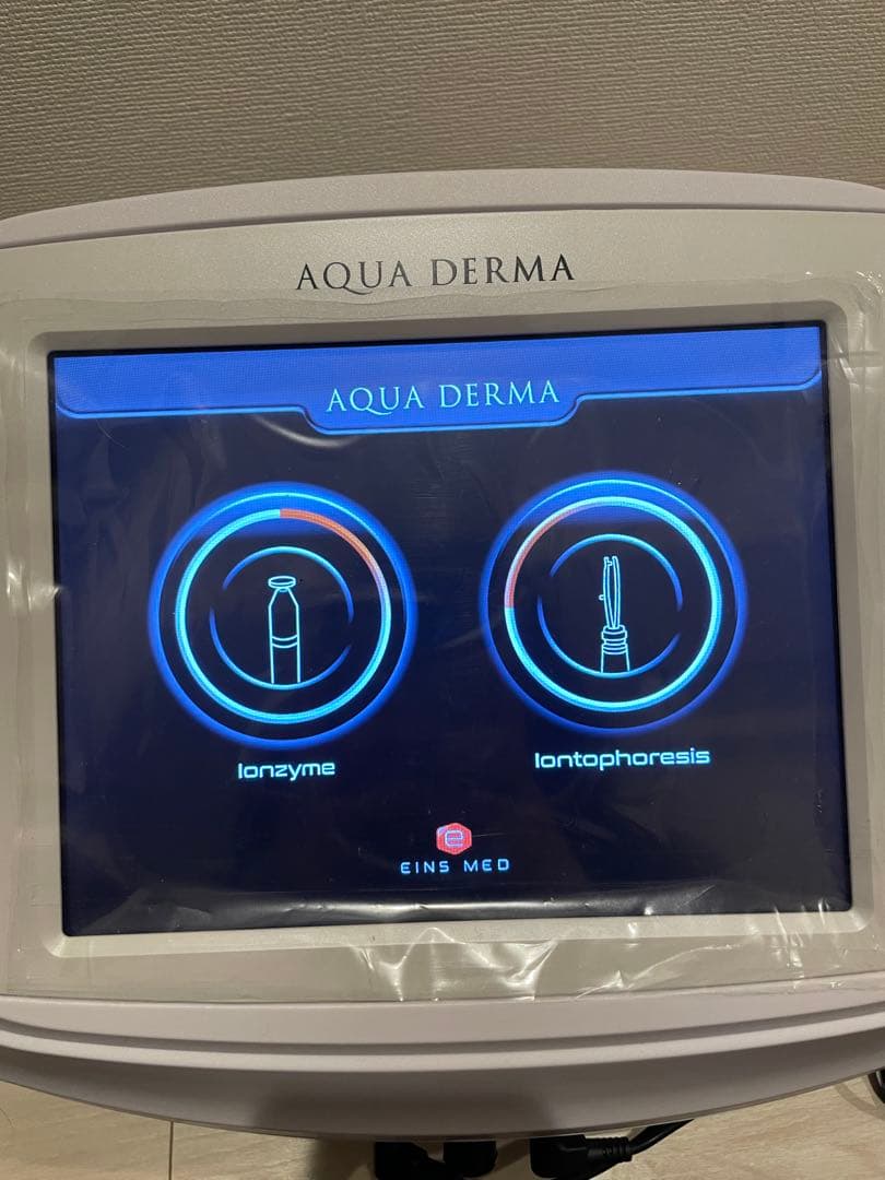 美容導入機器 アクアダーマ