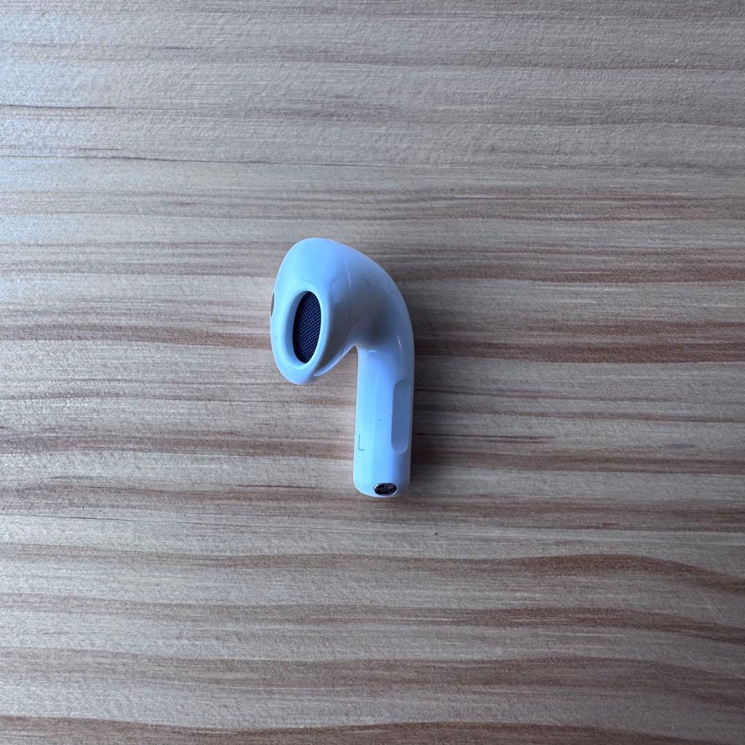 《左Ｌと充電ケース》AirPods 4 本体 箱付き ANC