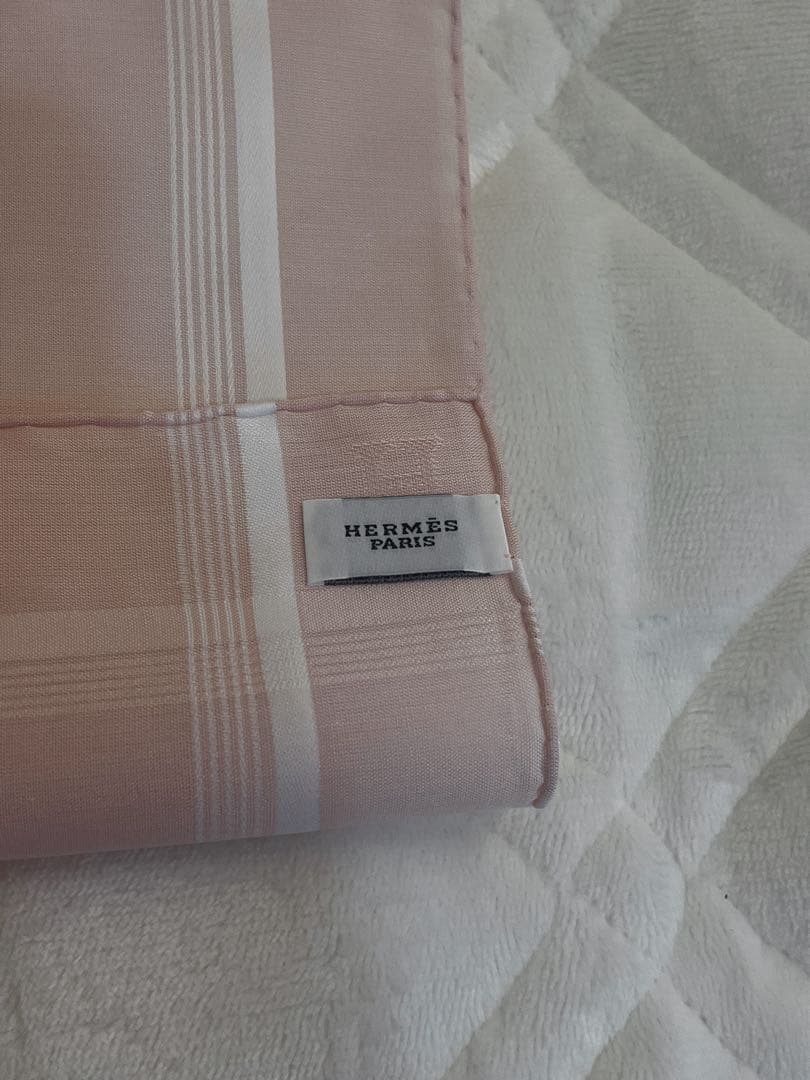 HERMES ハンカチーフ ジャカード 《Hレリーフ》