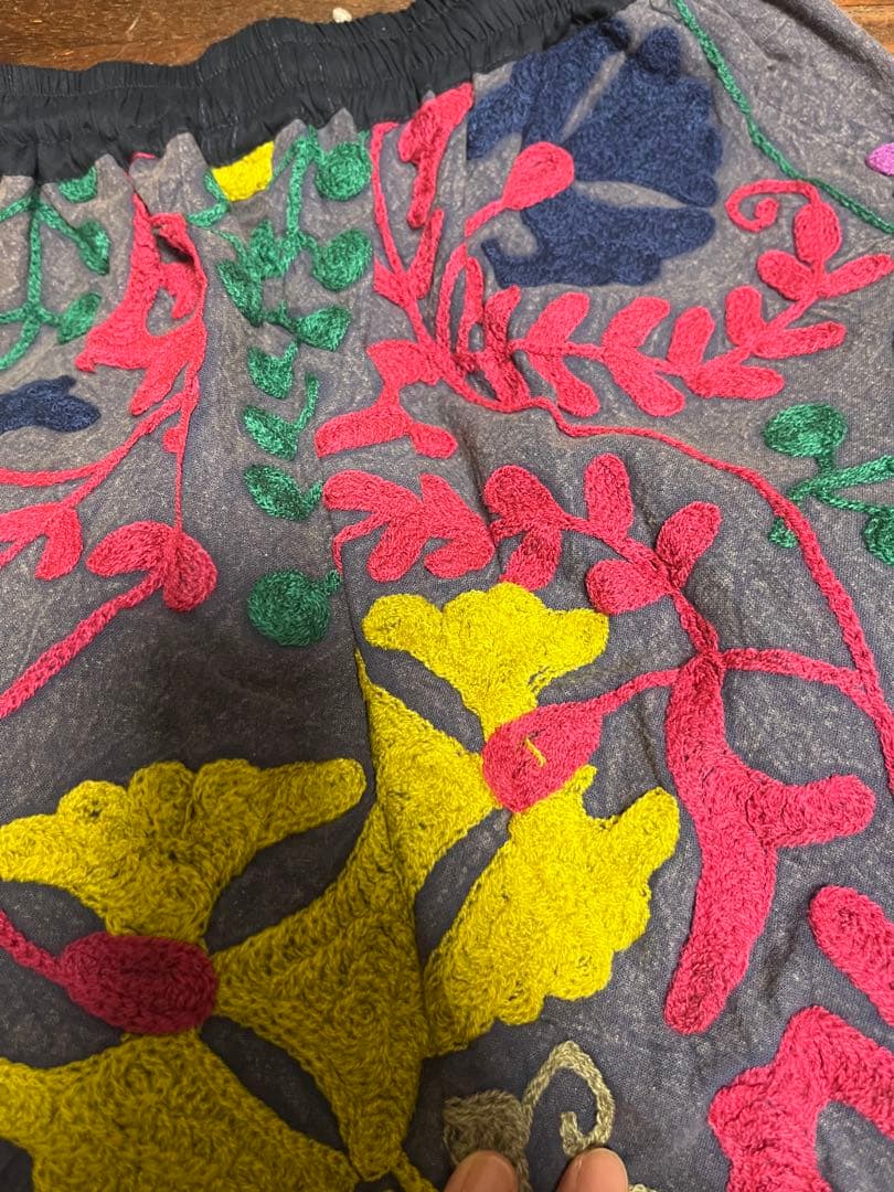 期間限定さらにお値下げ⭐︎pokipcee ポキプシー　スザニ　パンツ　刺繍