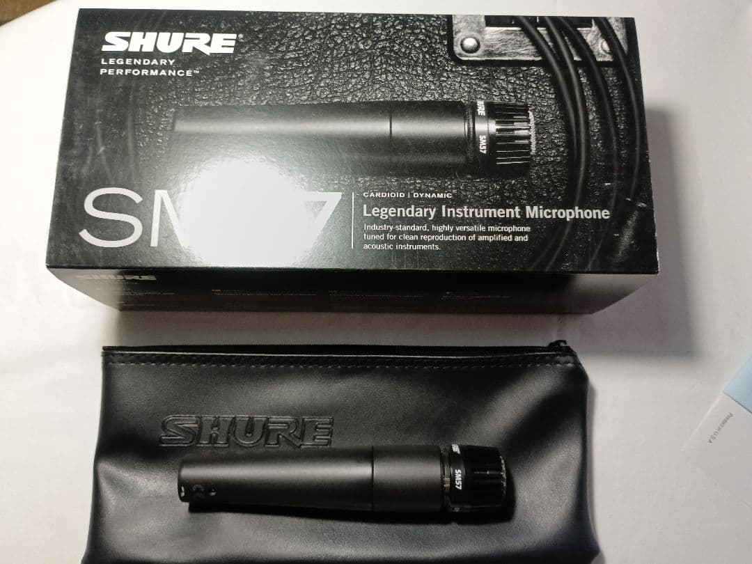 SHURE SM57 ダイナミックマイク 本体と付属品