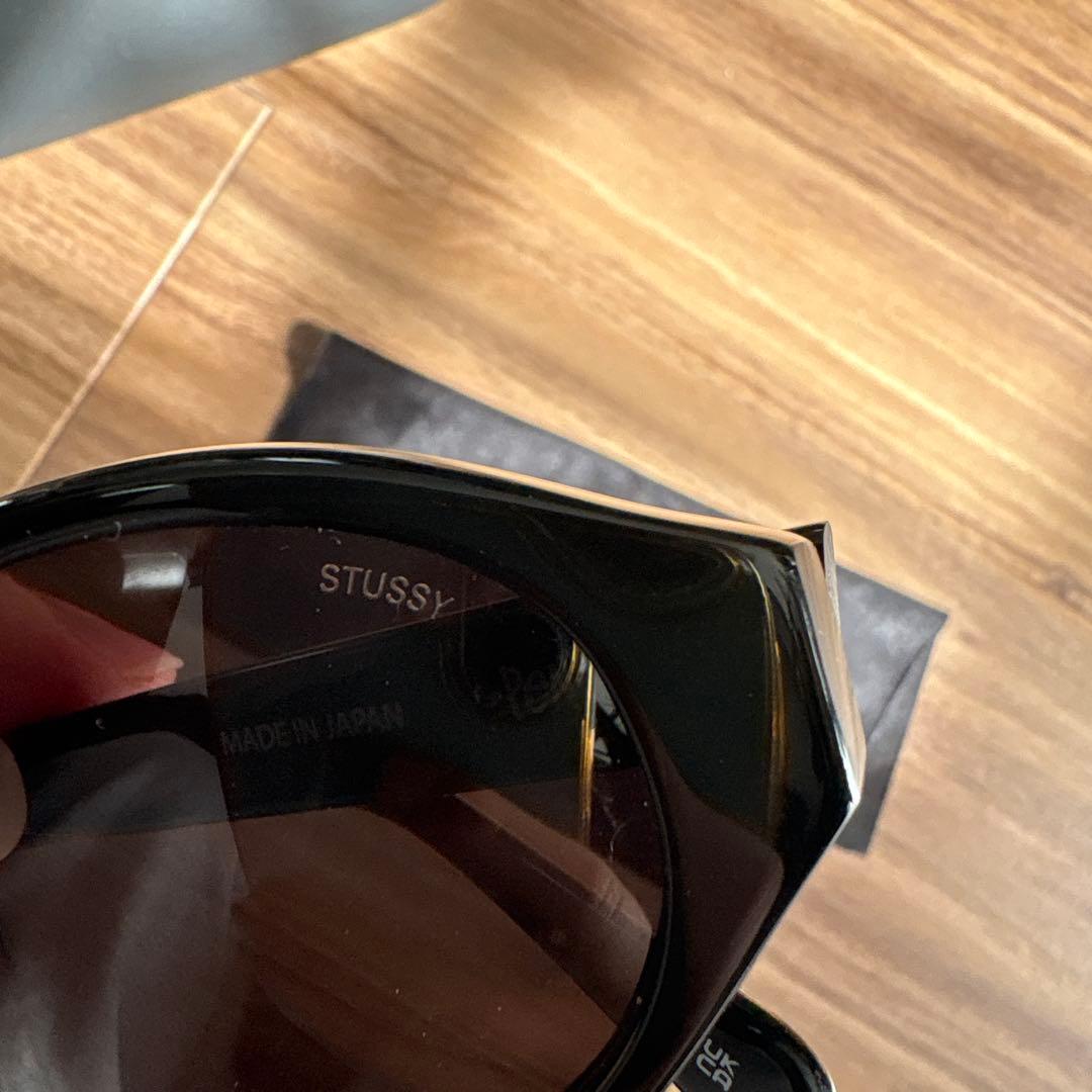 STUSSY ステューシー サングラス 黒 付属ケース付き