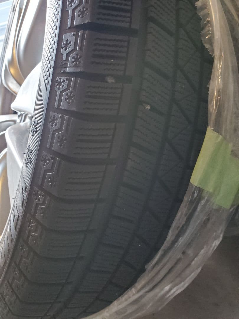 日産Y51フーガ/18インチ アルミホイール タイヤセット